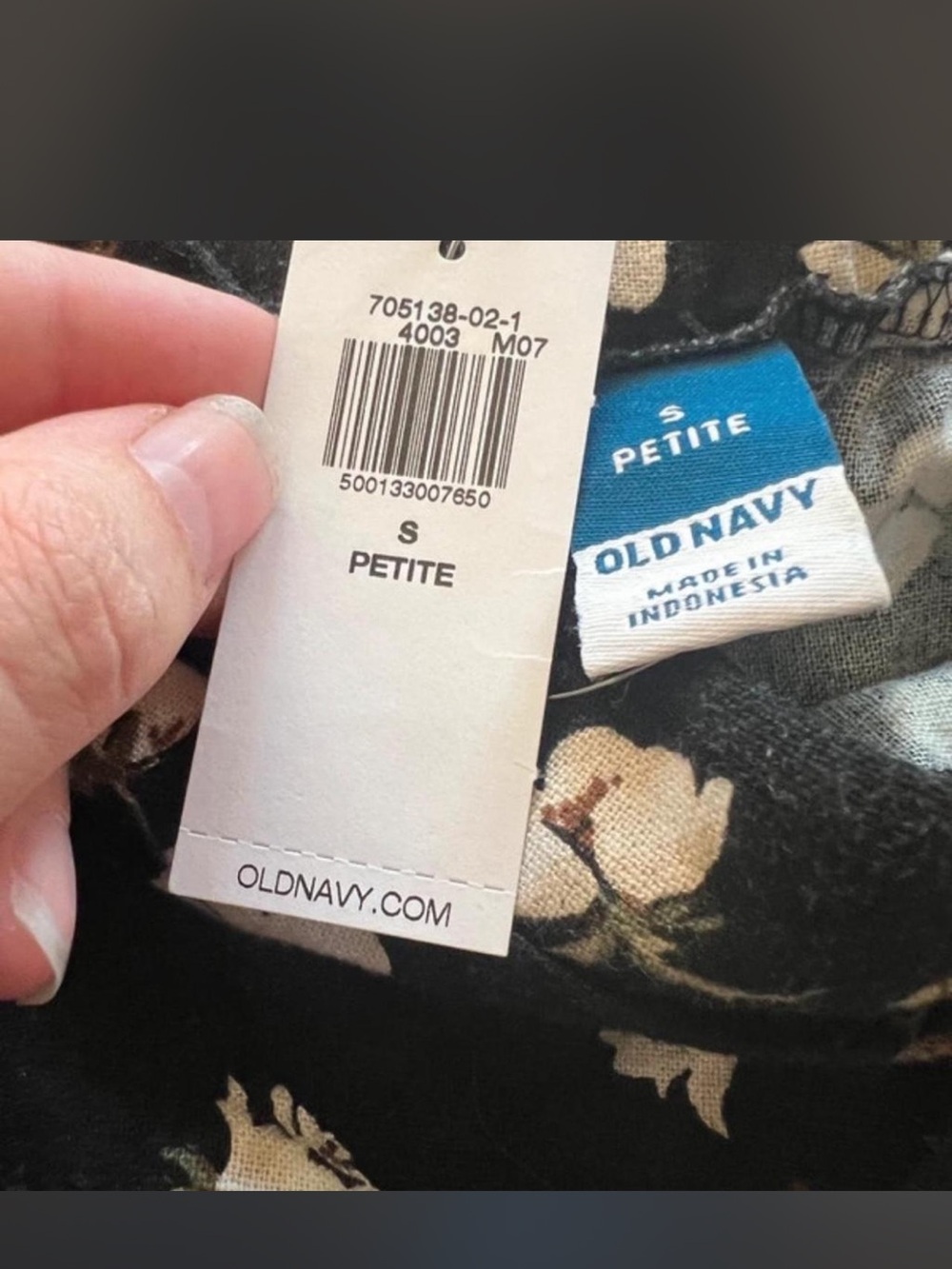 Old Navy Black Floral Skort with White Blossom Print - Picture 4 of 7